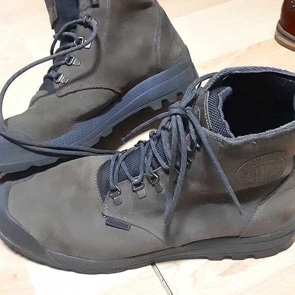 Palladium Boots - Picture 2 of 5